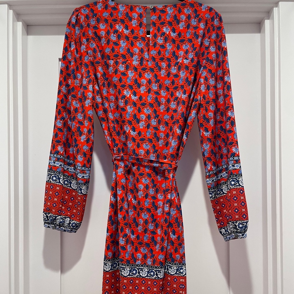 Red Ann Taylor/Loft Dress with belt, in like new condition. No tags.